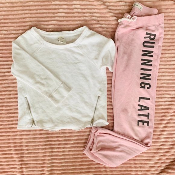 abercrombie kids Other - ABERCROMBIE KIDS 2 SWEATPANTS & 2 SWEATSHIRTS